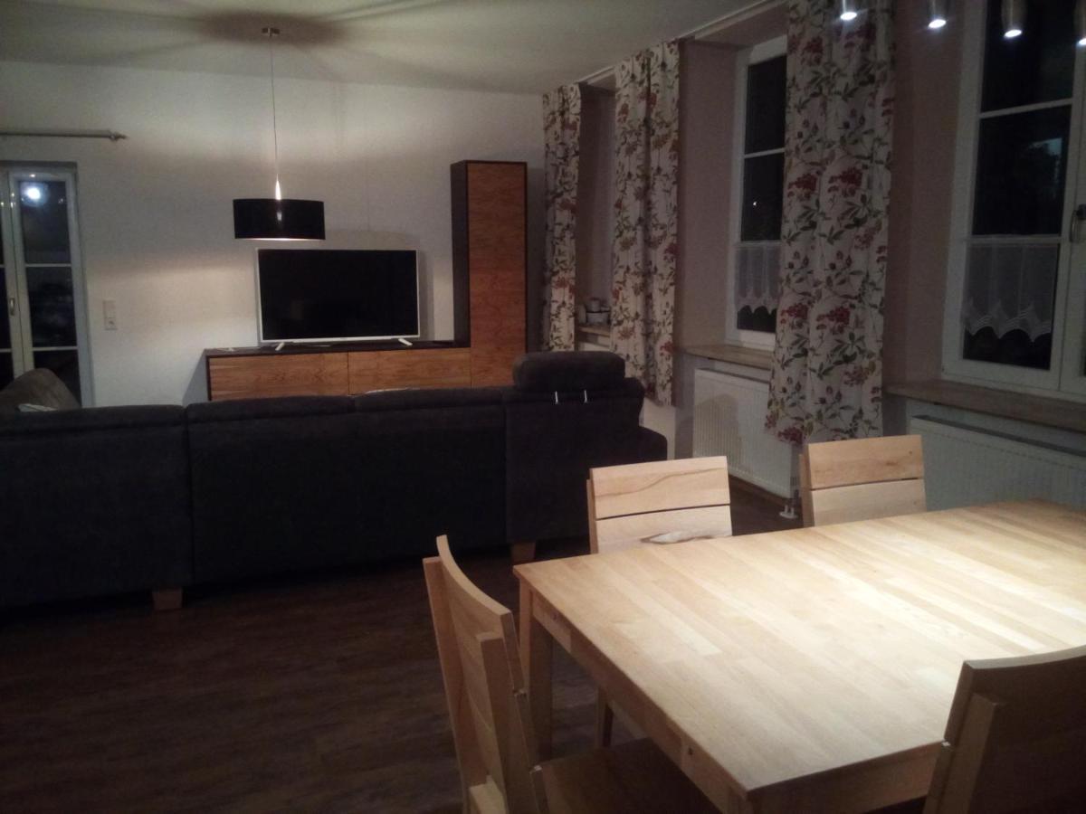 Pottmes Ferienwohnung Kopold "Im Alten Schulhaus" מראה חיצוני תמונה